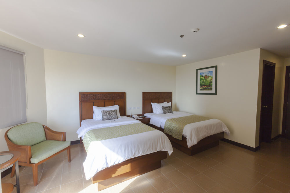 Canyon Woods Resort Club Tagaytay Tagaytay City Extérieur photo